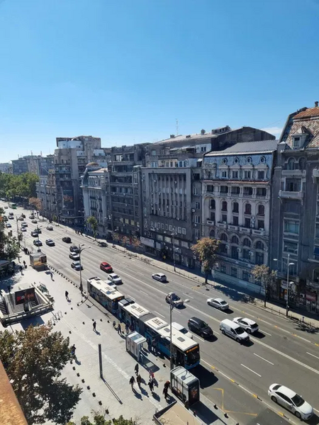 Piata Romana, Vand apartament cu 2 camere balcon 8,52m,ideal airbnb