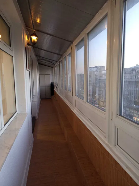 Piata Romana, Vand apartament cu 2 camere balcon 8,52m,ideal airbnb