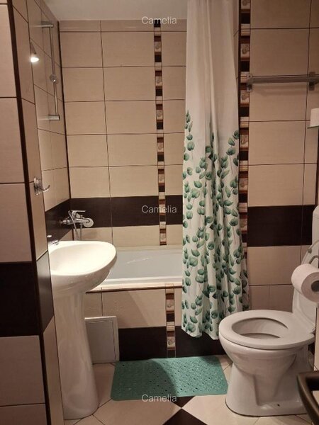 Piata Romana, Vand apartament cu 2 camere balcon 8,52m,ideal airbnb